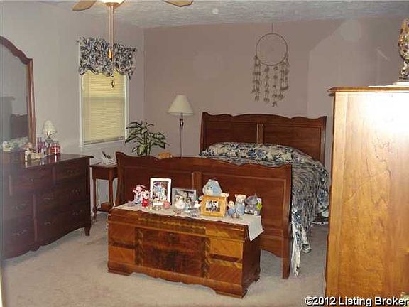 3rd image of 4014 Landside Dr