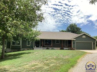 6400 SE Ratner Rd, Berryton, KS 66409