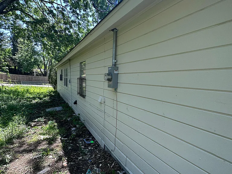 4180 Kerwin Dr — Photo 16