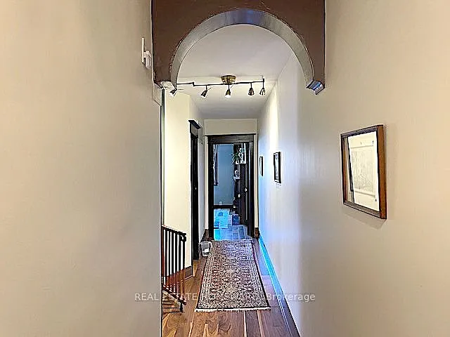 29 Appleton Ave — Photo 21