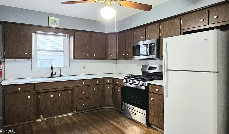 615 W Camplain Rd #1 — Photo 6