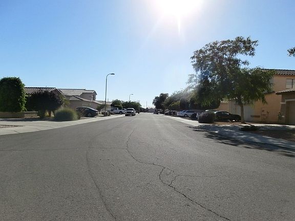 4th image of 2915 N 115th Dr