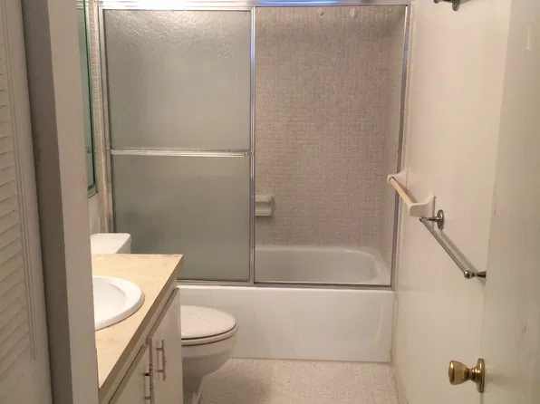 4156 Inverrary Dr APT 205, Lauderhill, FL 33319