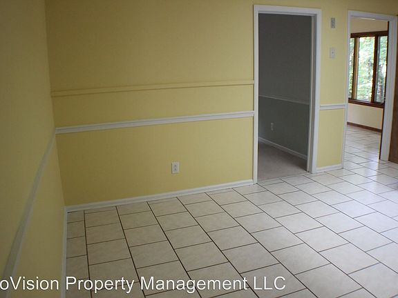 4th image of 657 Cross Creek Dr