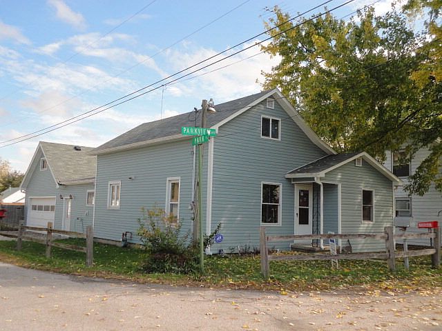 1st image of 176 Parkview Ave