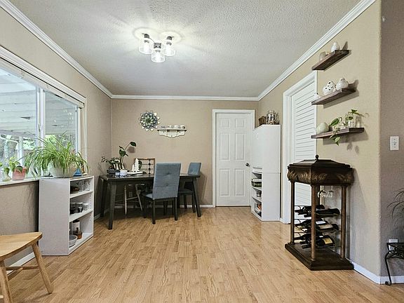 5th image of 1385 NW Murphy Ln
