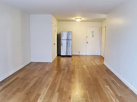 Rented by Corcoran | media 25