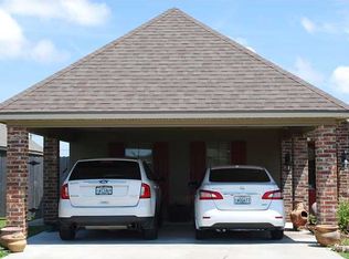 104 Acacia St, Abbeville, LA 70510