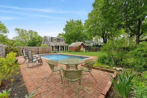21 Summit Blvd Photo 1