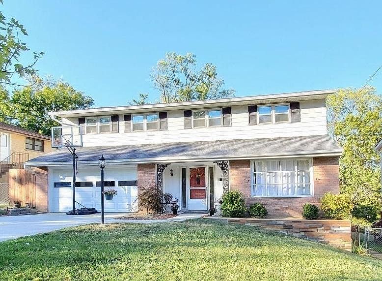 1st image of 4442 Pinecroft Dr