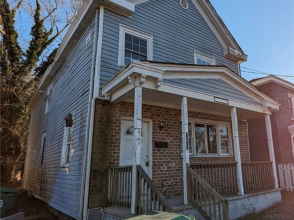 2nd image of 1010 W Wythe St