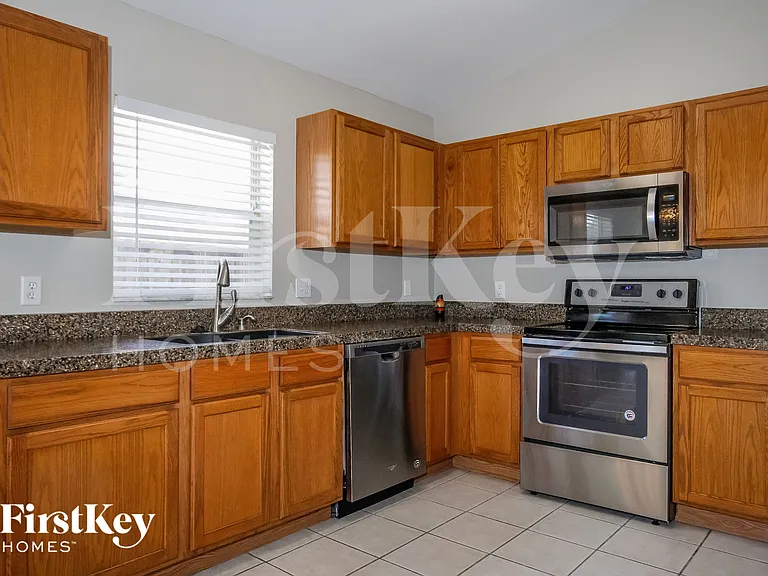 10214 Hunters Haven Blvd — Photo 9