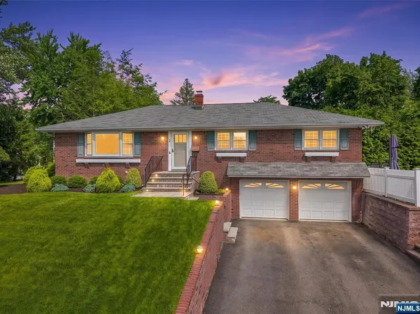 2 Hillview Pl, Ramsey, NJ 07446