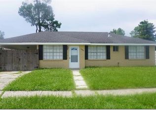 2408 Kenneth Dr, Violet, LA 70092