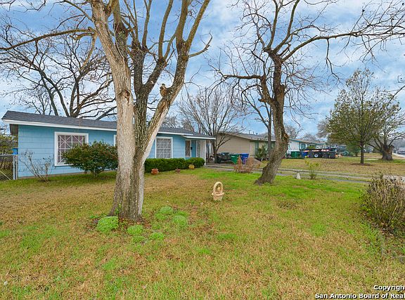 3rd image of 134 Banbridge Ave