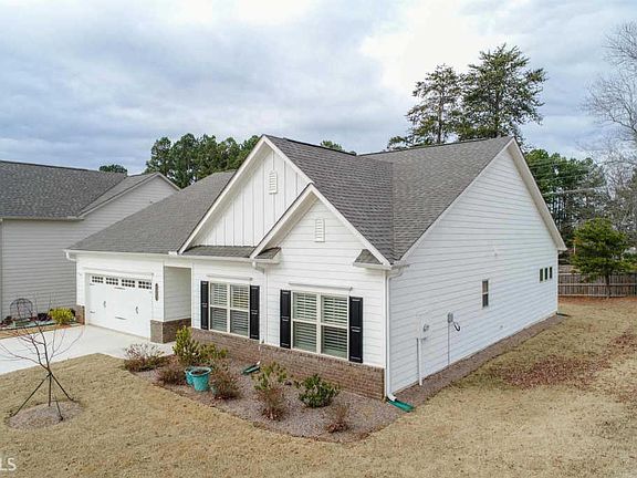 3rd image of 4562 Bagwell Dr