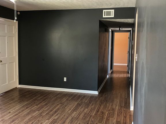 3rd image of 267 Lynnwood Dr