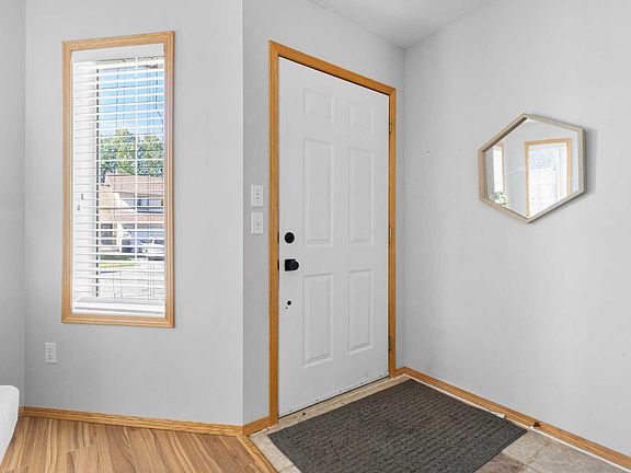 4th image of 150 Balsam Cres