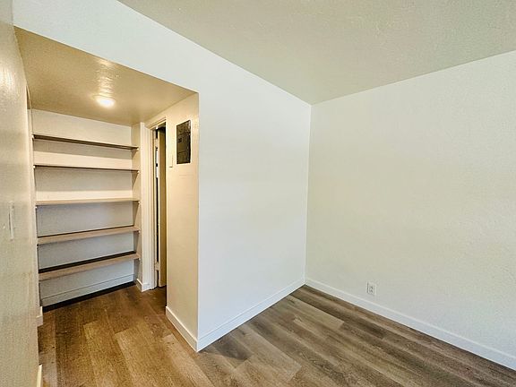 3rd image of 51 N Euclid Ave #61