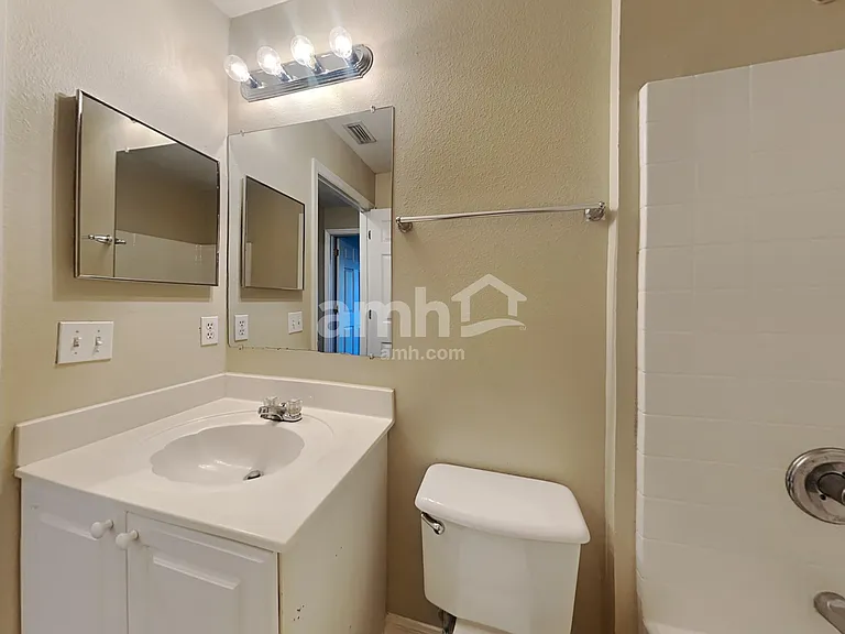 1625 Hudderfield Cir — Photo 17