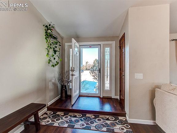 3rd image of 415 Wuthering Heights Dr