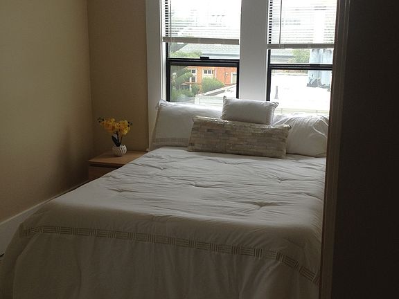 4th image of 3201 Washington St APT 16