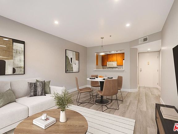 5th image of 501 Palisades Dr APT 110