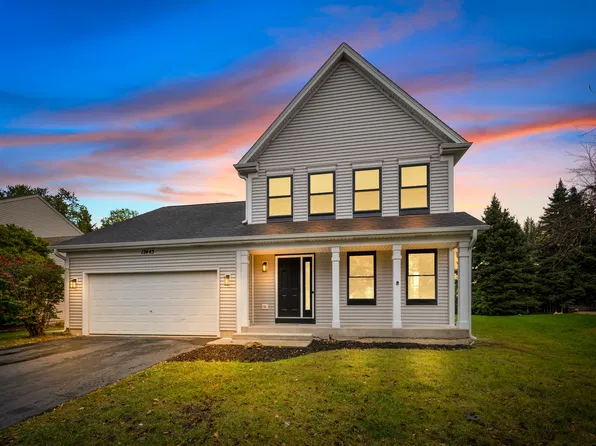 12445 S Falcon Dr, Plainfield, IL 60585