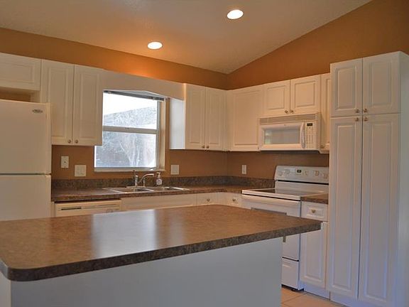 4th image of 8291 Olster Dr