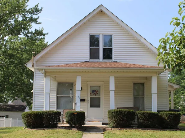 121 W Warmouth St, Salem, IL 62881