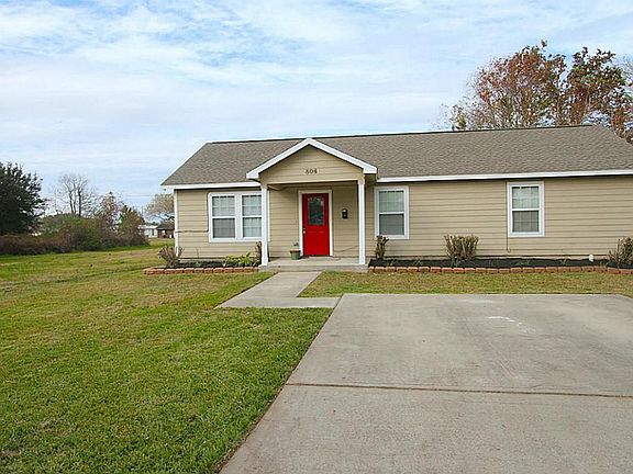 4th image of 806 Temple Dr