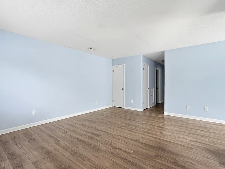 1451 Turkey Ridge Dr #D — Photo 6