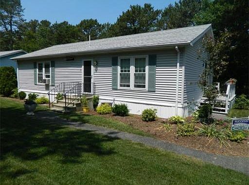 1st image of 16 Barnfield Dr