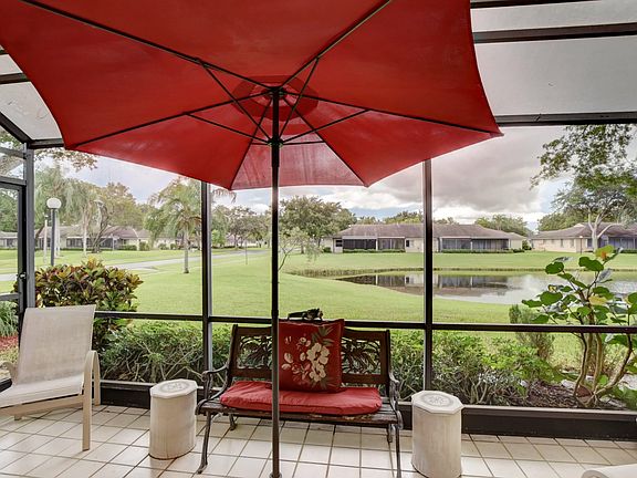 Relax Overlooking Lake