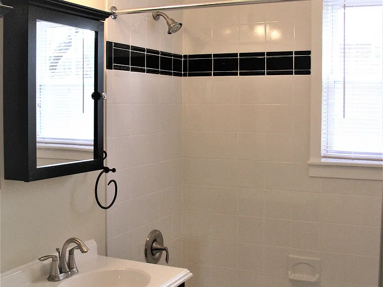 Rivercrest Apartments — Photo 25