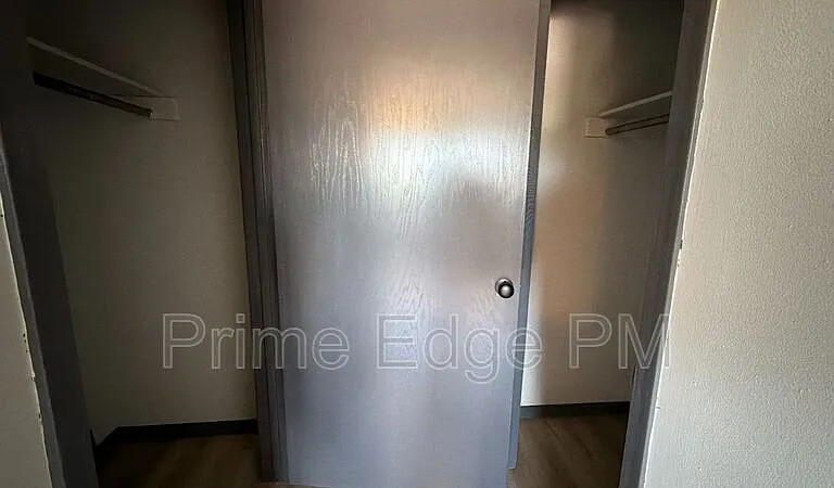 1121 N 28th St #14 — Photo 23