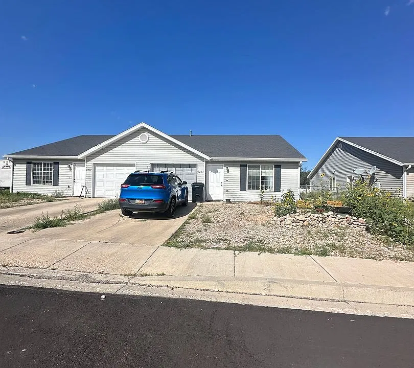 1231 N 575 W