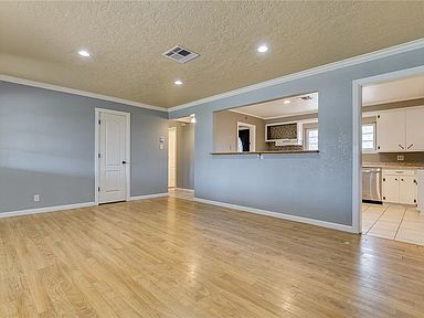 1009 N Berry Rd, Norman, OK 73069 | Zillow