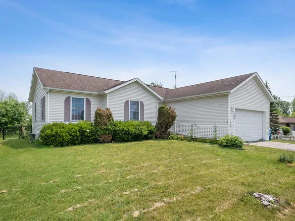340 64th Ave N, Coopersville, MI 49404