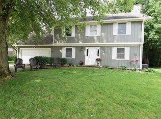 304 Thornberry Dr, Carmel, IN