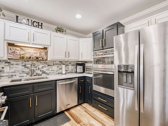 4th image of 9005 Ridgestone Ct