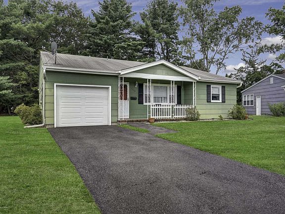 3rd image of 1116 Waterberry Ct N
