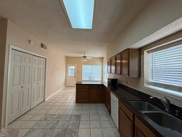 2210 Robinsons Ferry Rd — Photo 17