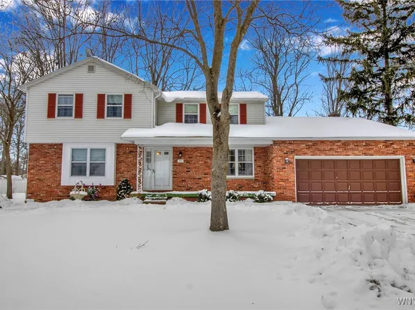 20 Greenfield St, Orchard Park, NY 14127