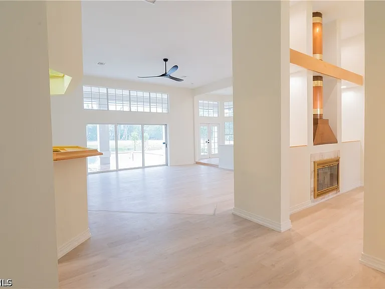 15200 Sweetwater Ct — Photo 14