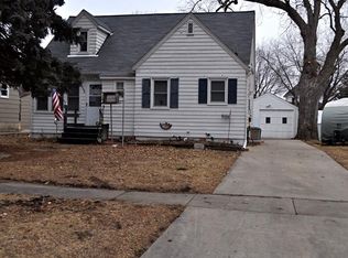 2006 5th St, Perry, IA 50220