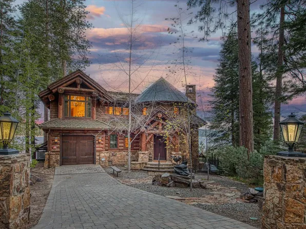 44483 Lakeview Ave, Shaver Lake, CA 93664