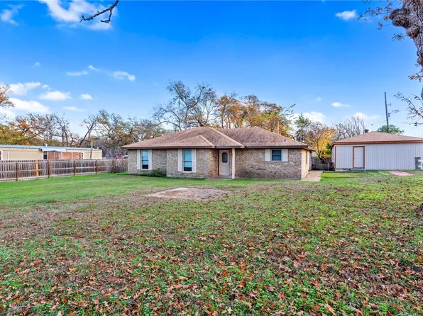 853 7th St, Somerville, TX 77879