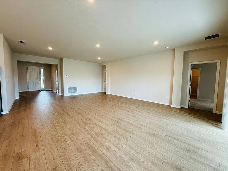 316 158th St E — Photo 10