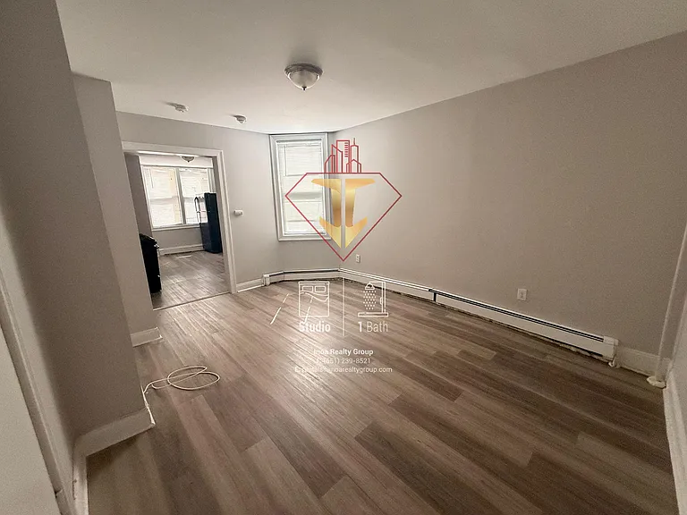 95 Beacon Ave #3 — Photo 4